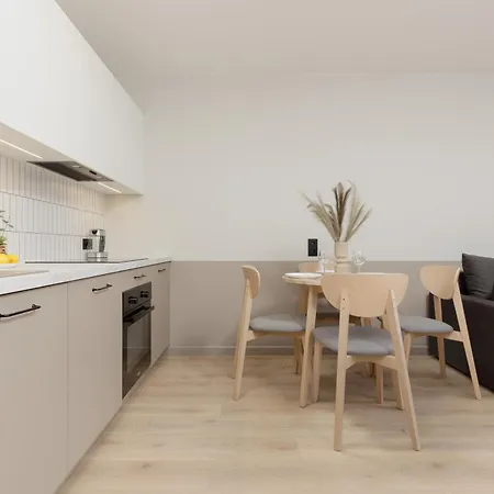 Mokotow Business Center By Renters 4* ワルシャワ