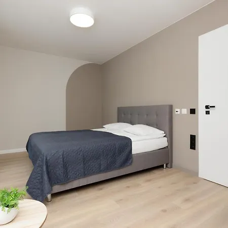 Mokotow Business Center By Renters Apartment
