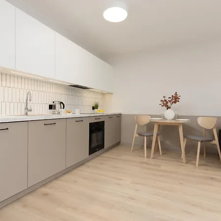 Mokotow Business Center By Renters Apartment Warsaw