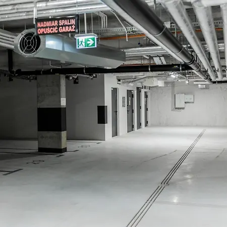 Mokotow Business Center By Renters *