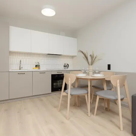Mokotow Business Center By Renters Apartment Warsaw