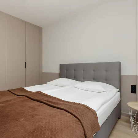 Mokotow Business Center By Renters Apartment