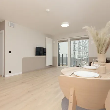 Mokotow Business Center By Renters Apartment