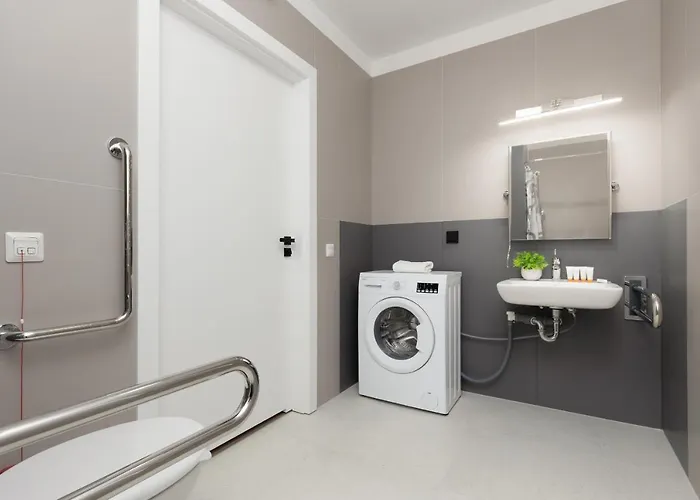 Mokotow Business Center By Renters 4* Varşova