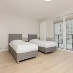 Lägenhet Mokotow Business Center By Renters 4*